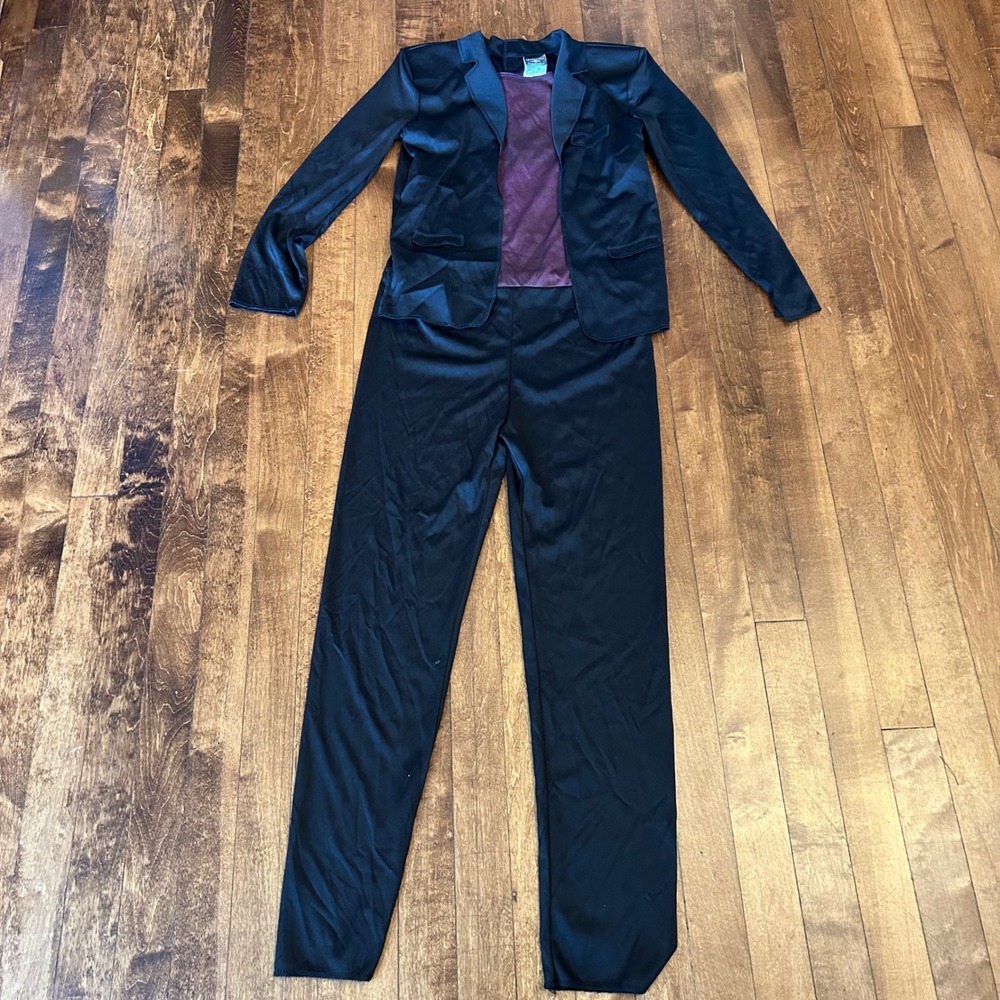 Universal Monsters Dracula Costume Youth Large Black Suit Purple Shirt Pants